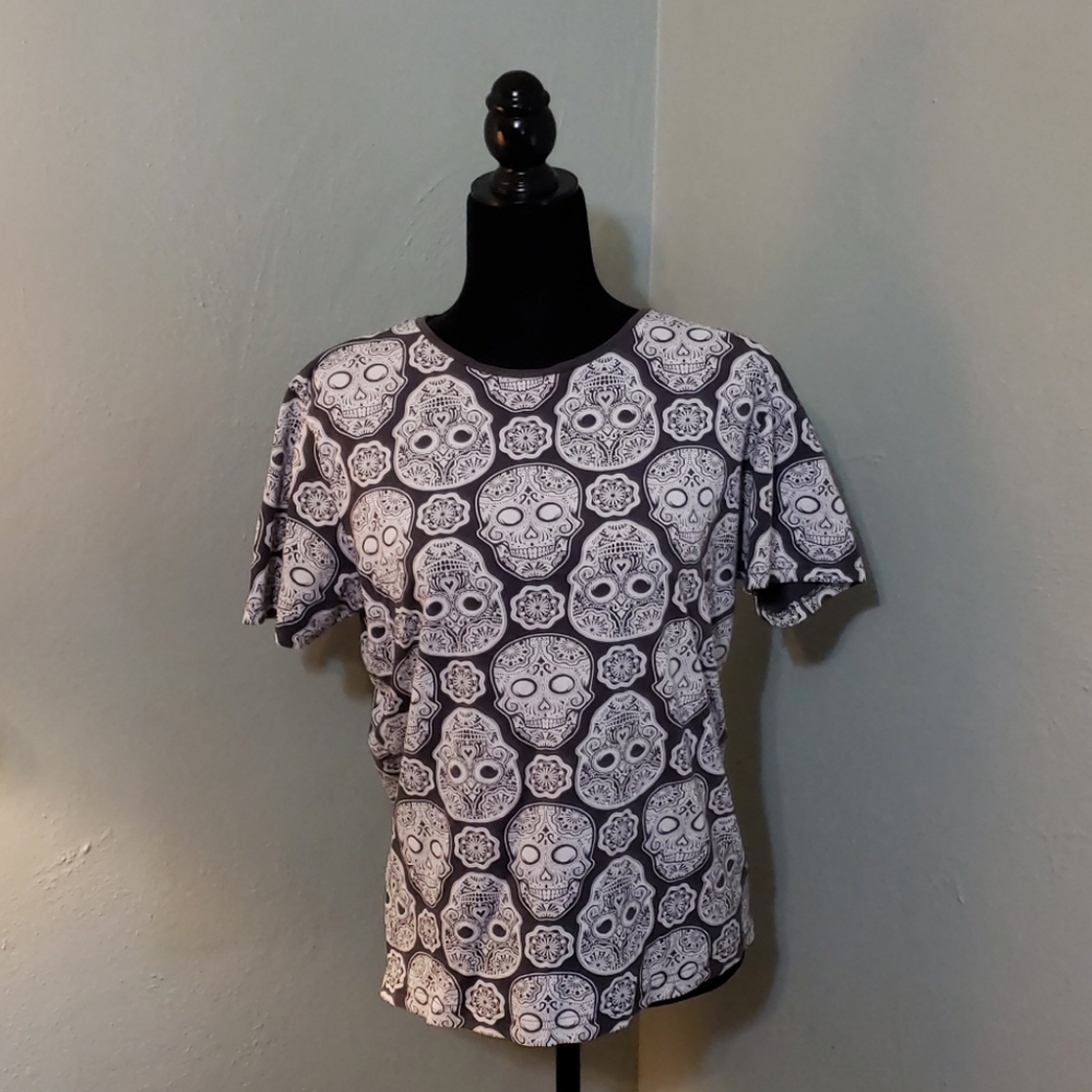 Skull graphic tee unisex grey white size small unisex